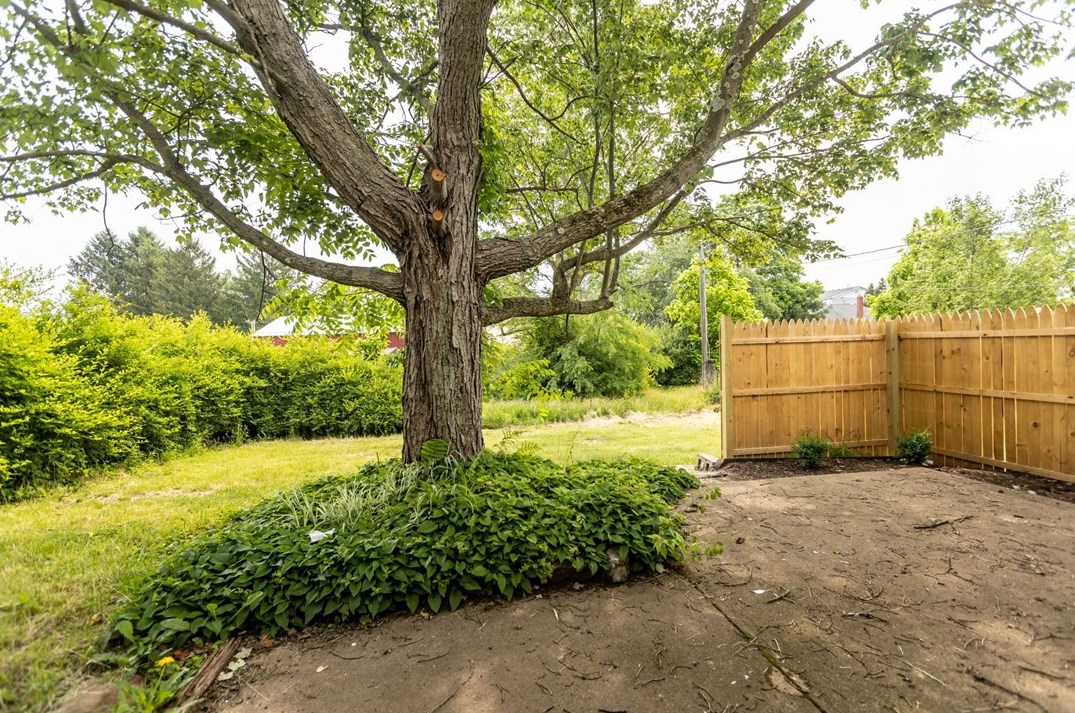 127 Beaver Ave, West Sunbury, PA 16061-3115