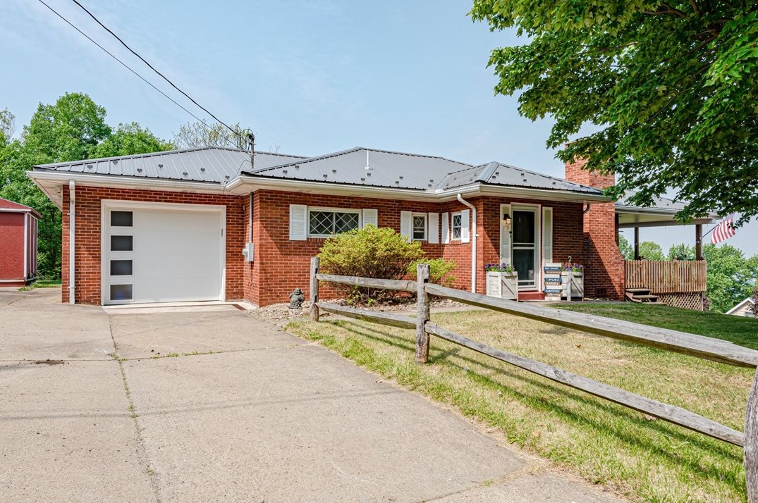 791 Youngstown Ridge Rd, Latrobe, PA 15650