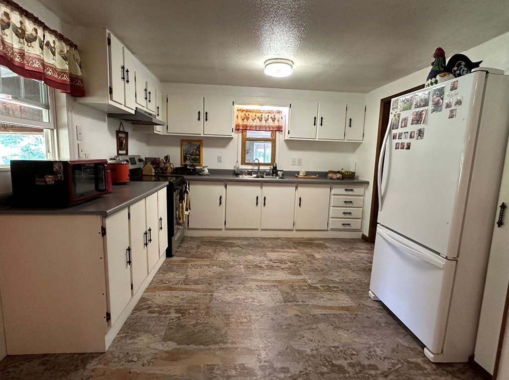 175 Fair Rd, Indiana, PA 15701-6826