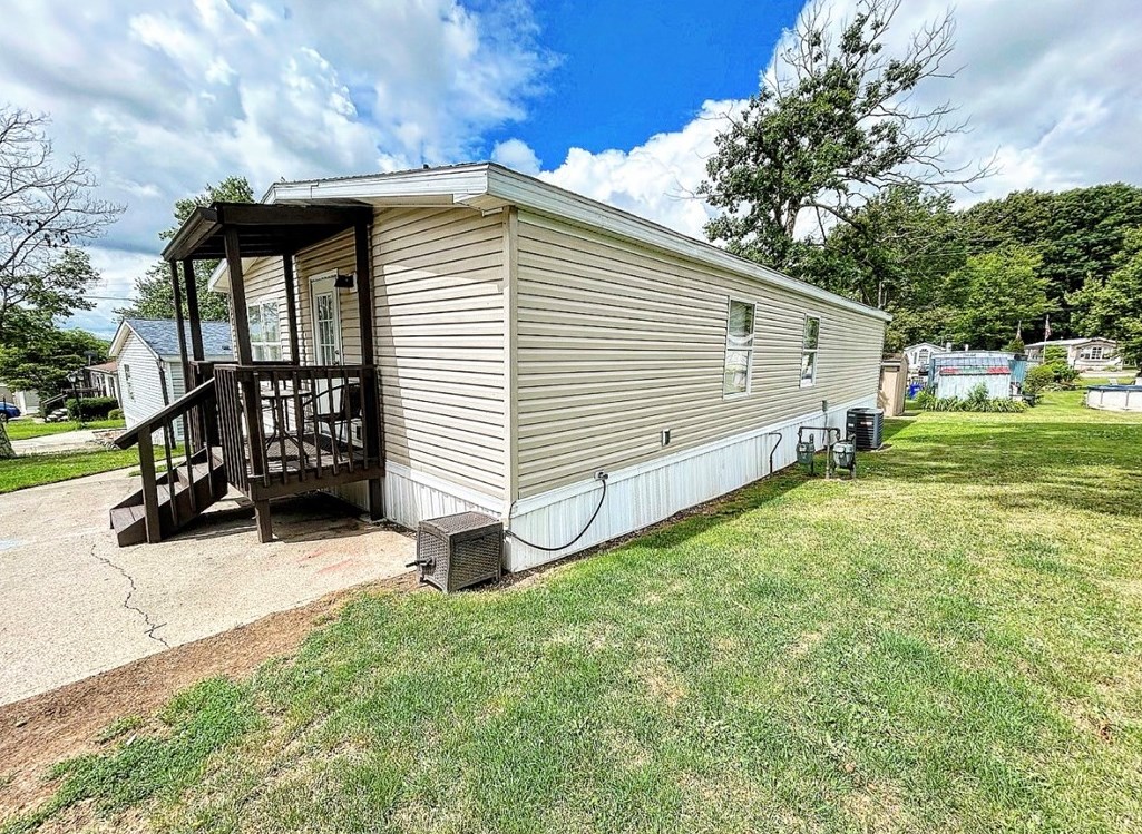 107 Linda Dr, Sarver, PA 16055-9777