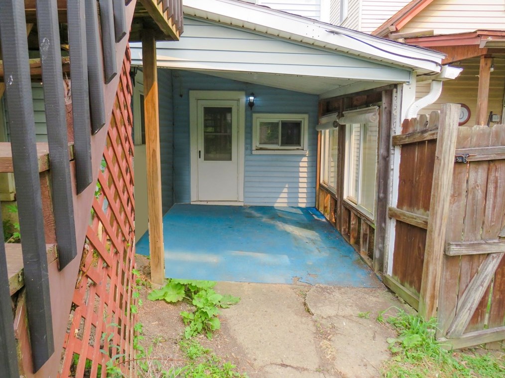 470 Broad St, Washington PA 15301-7015 exterior