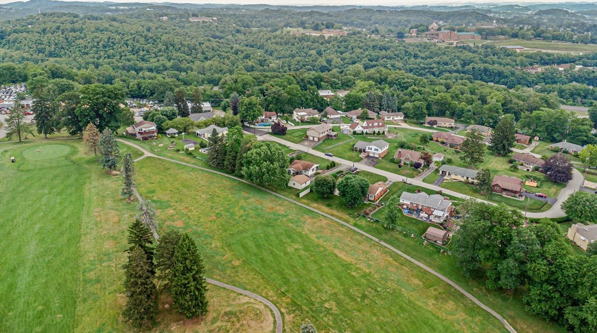110 Mount Odin Dr, Greensburg, PA 15601-9327