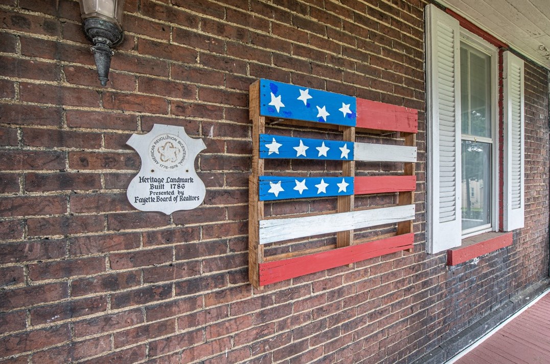 109 Lincoln St, Oliphant Furnace, PA 15401-3014