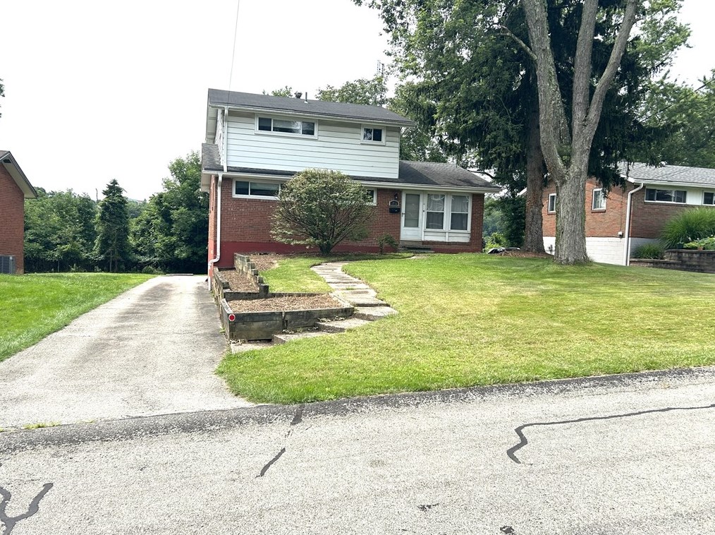 3756 Evergreen Dr, Monroeville, PA 15146