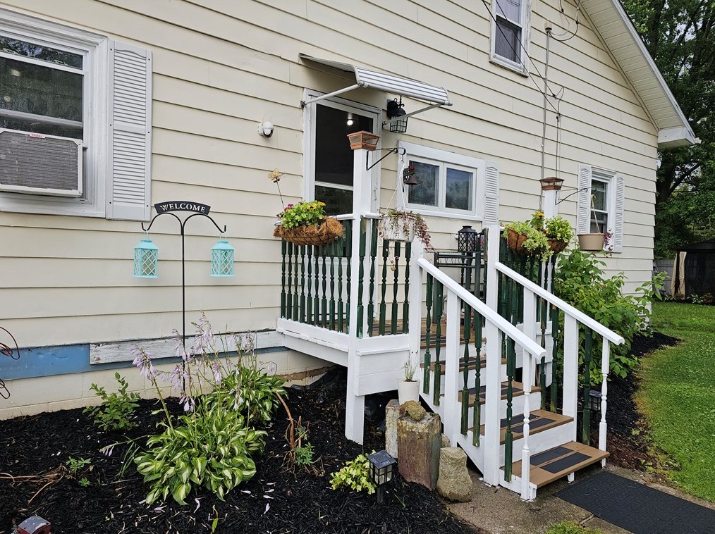 300 Park St, Mercer, PA 16137-8510