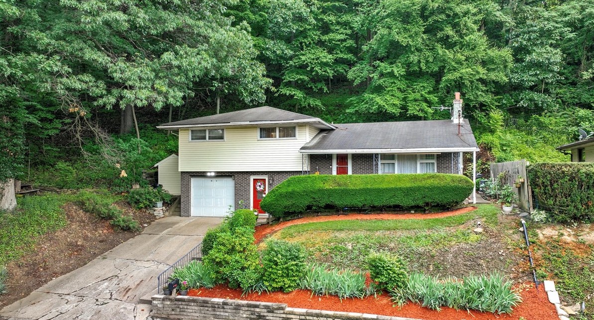 761 Palm St, Mckeesport, PA 15132-7700