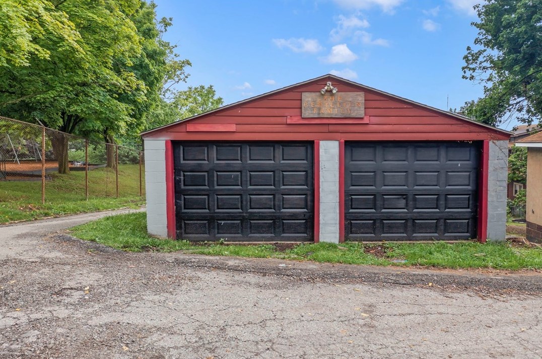 440 Donnan Ave, Washington, PA 15301-4136