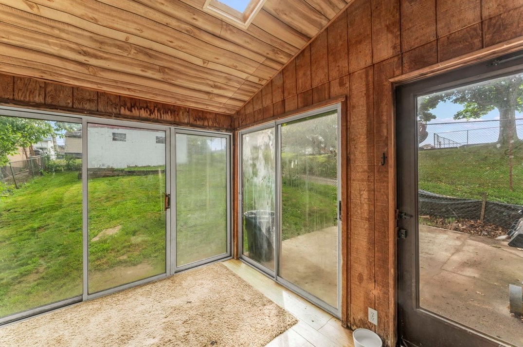 440 Donnan Ave, Washington PA 15301-4201 exterior