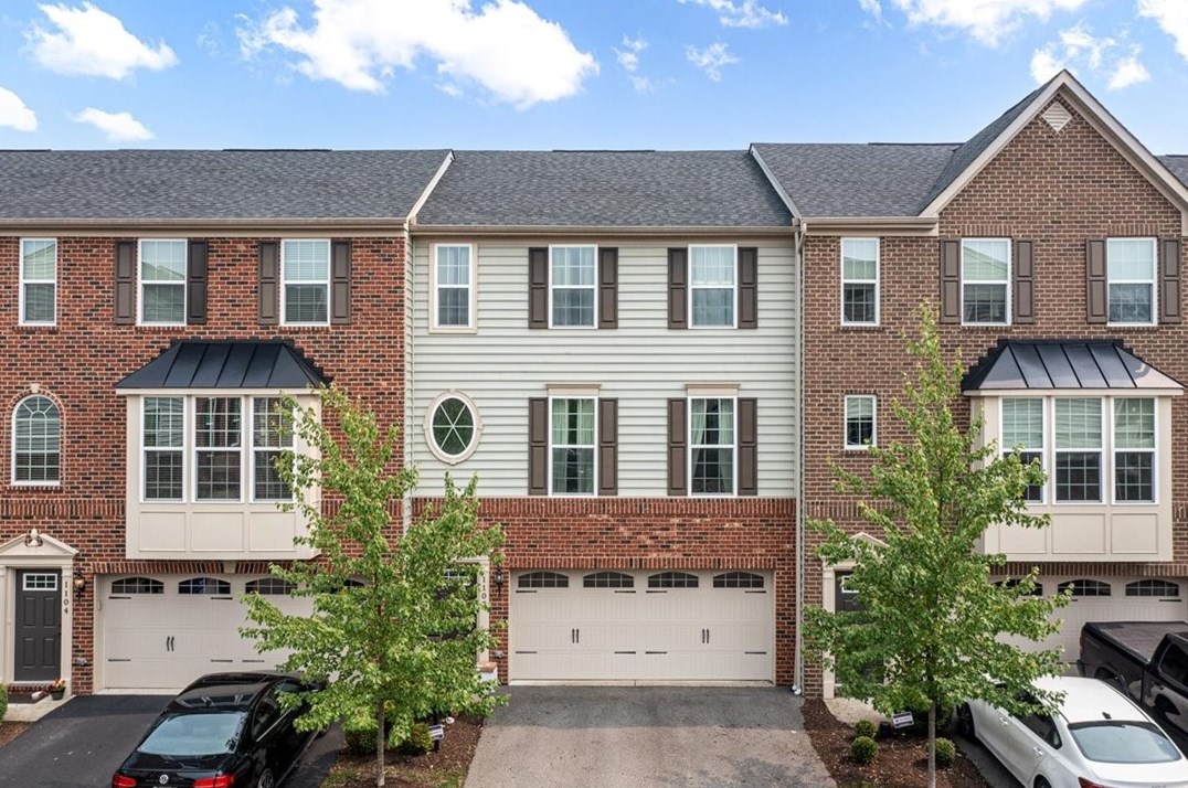 1103 Pointe View Dr, Seven Fields, PA 16046-8914