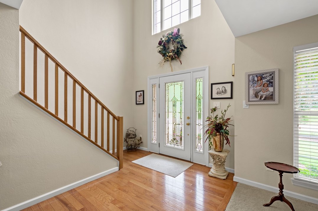 8028 Saddlewood Dr, Bridgeville, PA 15017-1179