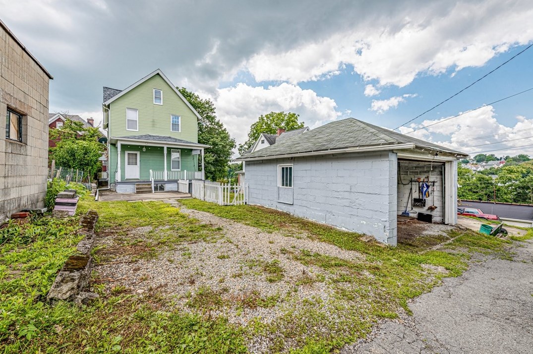 411 Bierer St, Greensburg PA  exterior
