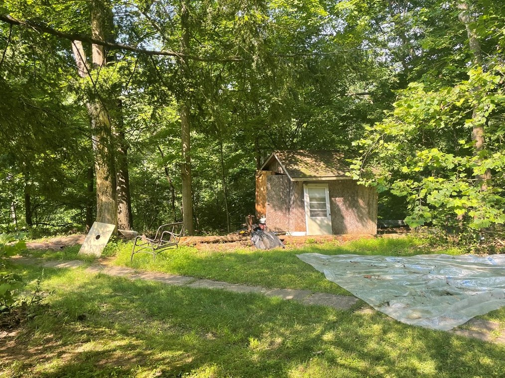 11398 State Route 85, Kittanning PA  16201-6130 exterior