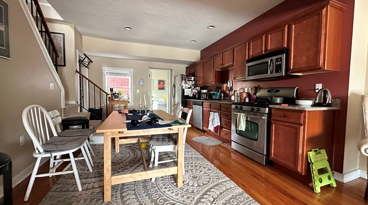 1014 Freyburg St, Pittsburgh, PA 15203