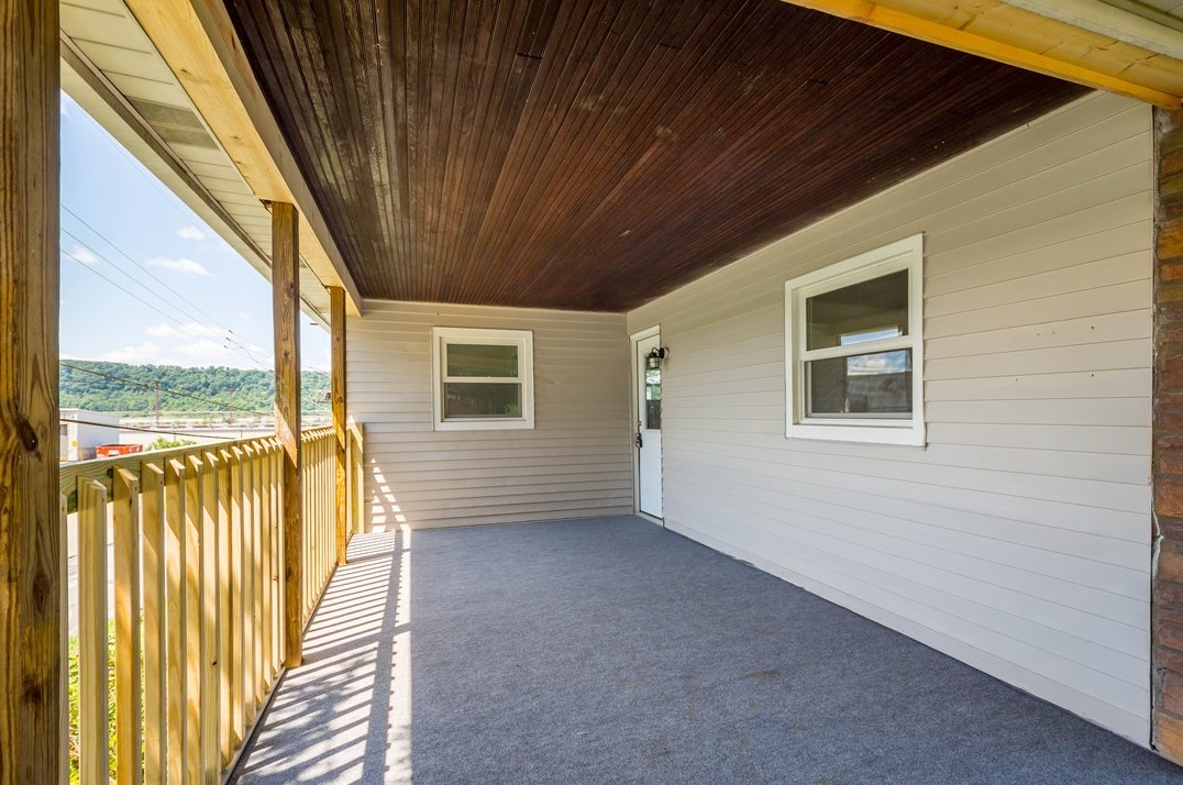 1600 2nd Ave, Conway, PA 15027