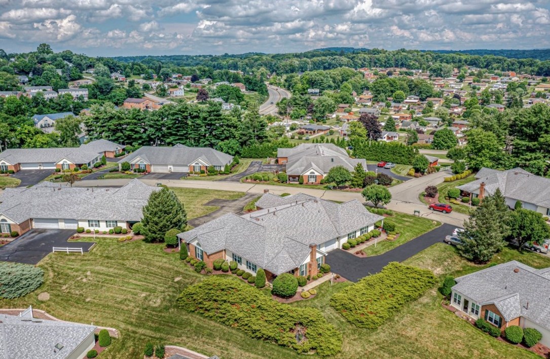 108 Overview Dr, Greensburg, PA 15601-5692