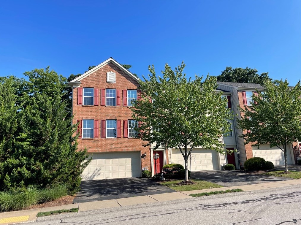 132 Horizon Dr, Monroeville, PA 15146-4763