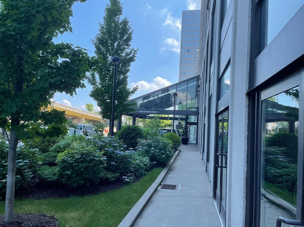 320 Fort Duquesne Blvd Apt 17f, Pittsburgh, PA