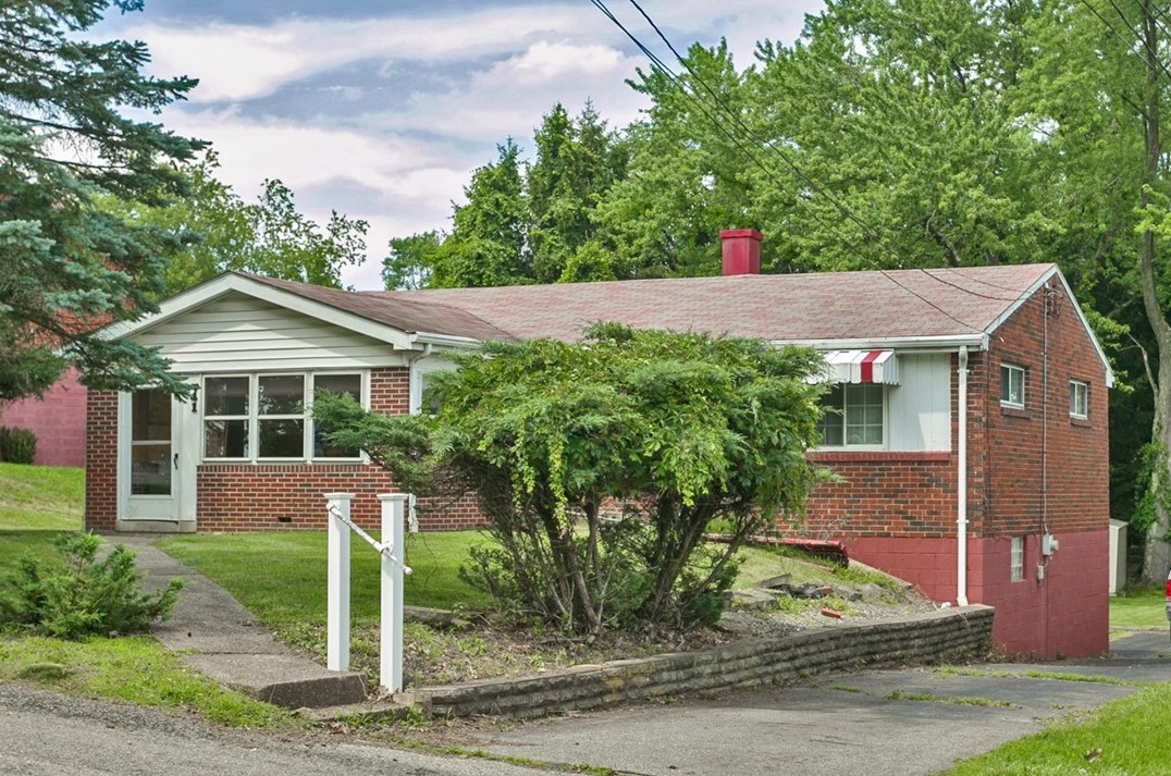 441 College Park Dr, Monroeville, PA 15146-1535