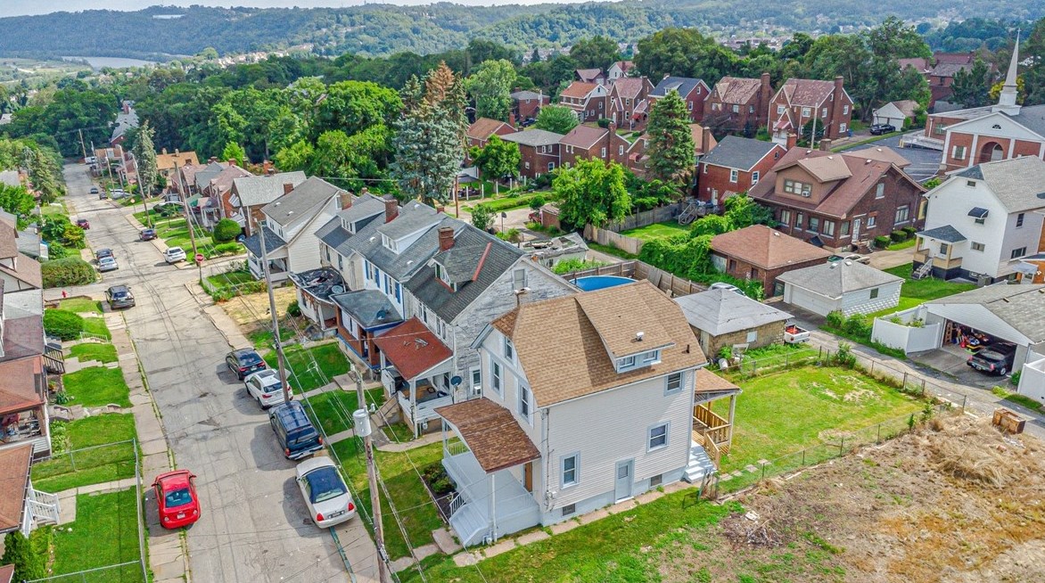 1111 Craig St, McKeesport, PA 15132
