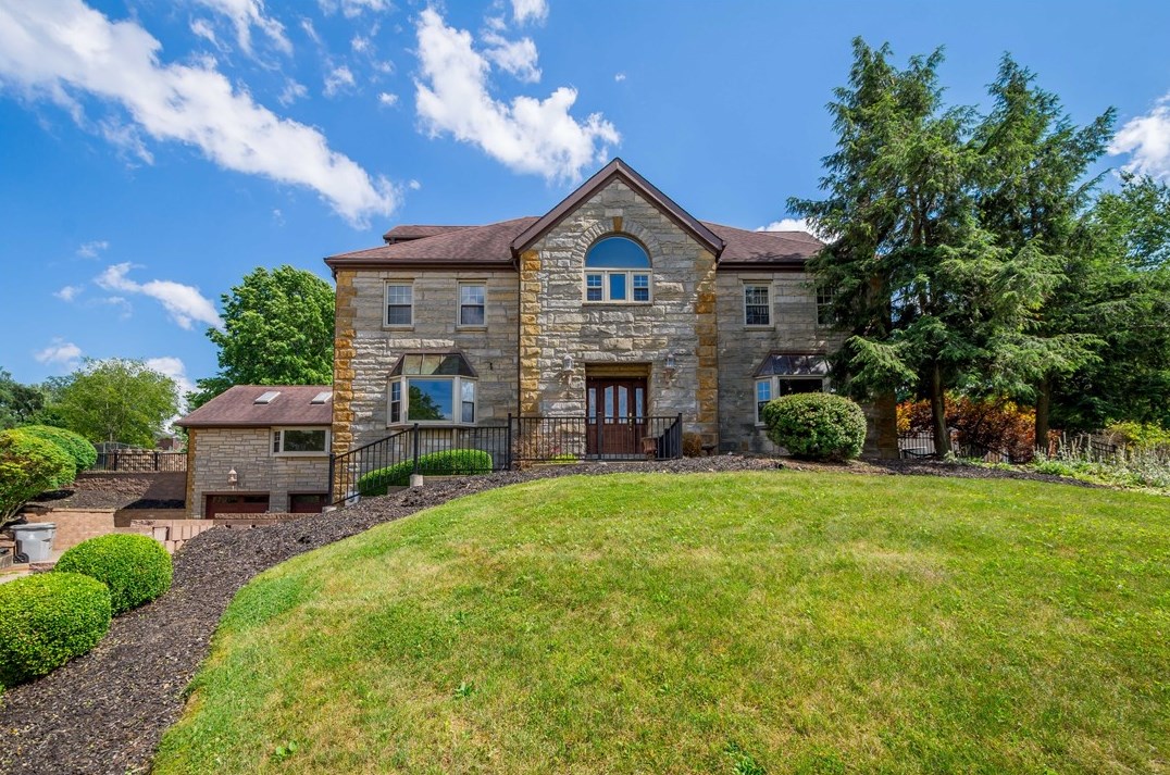 109 Tanglewood Dr, Canonsburg, PA 15317