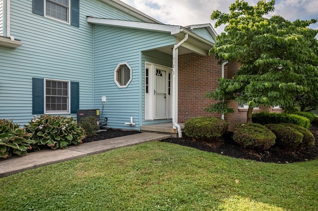 723 Rollinson Rd #a, Hermitage, PA 16148