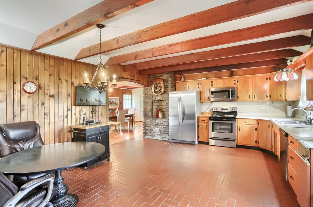 553 Old Hickory Rdg Rd, Washington PA 15301-8618 exterior