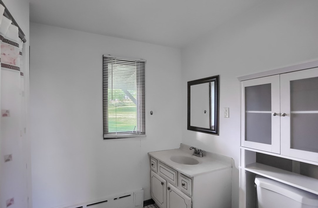 553 Old Hickory Rdg Rd, Washington PA 15301-8618 exterior