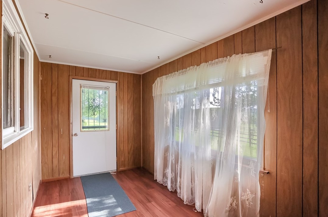 553 Old Hickory Rdg Rd, Washington PA 15301-8618 exterior