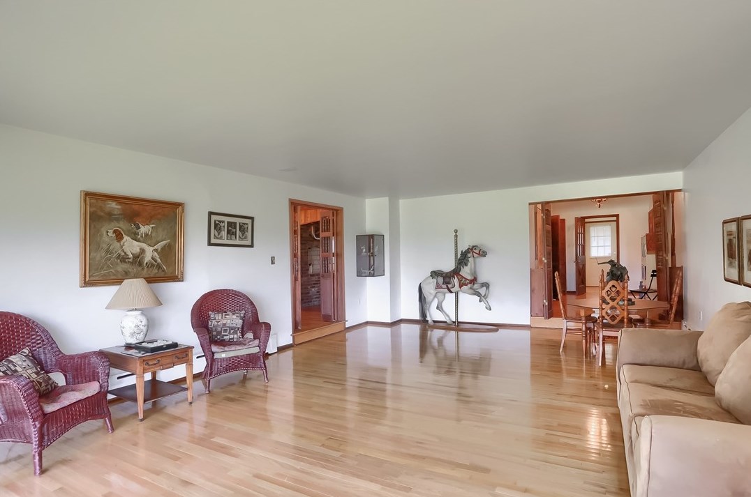 553 Old Hickory Rdg Rd, Washington PA 15301-8618 exterior