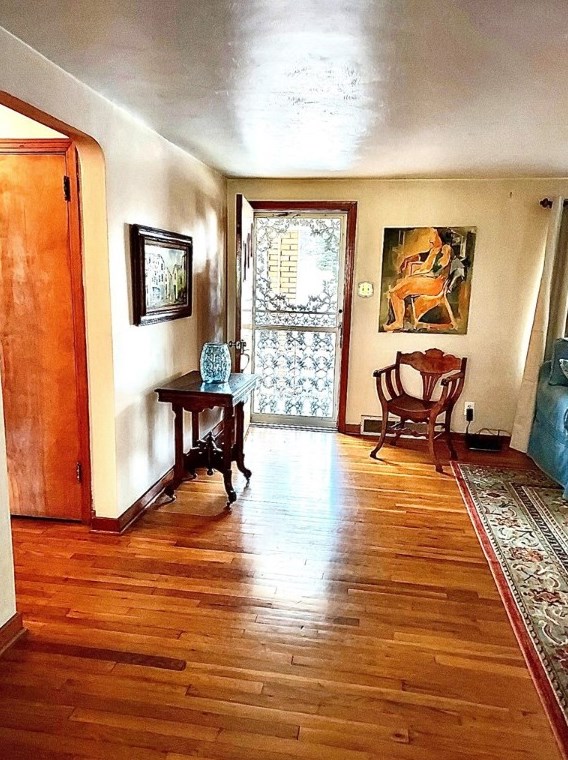 1060 Christopher, Pittsburgh, PA 15201