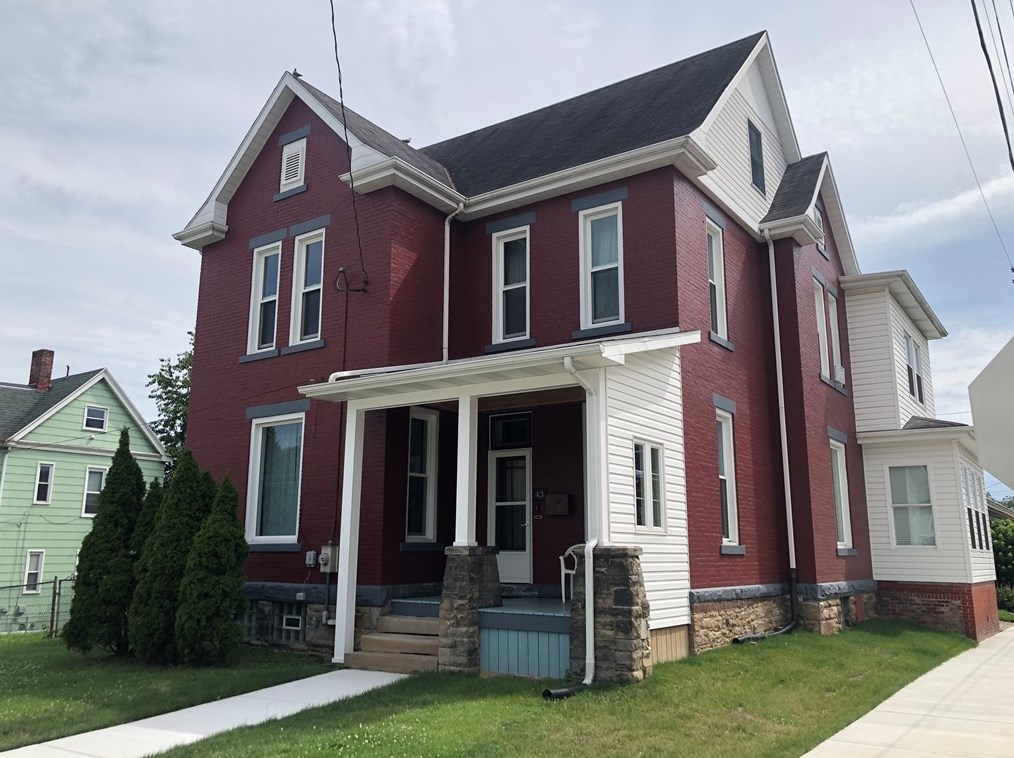 43 Ben Lomond St, Oliphant Furnace, PA 15401-2834