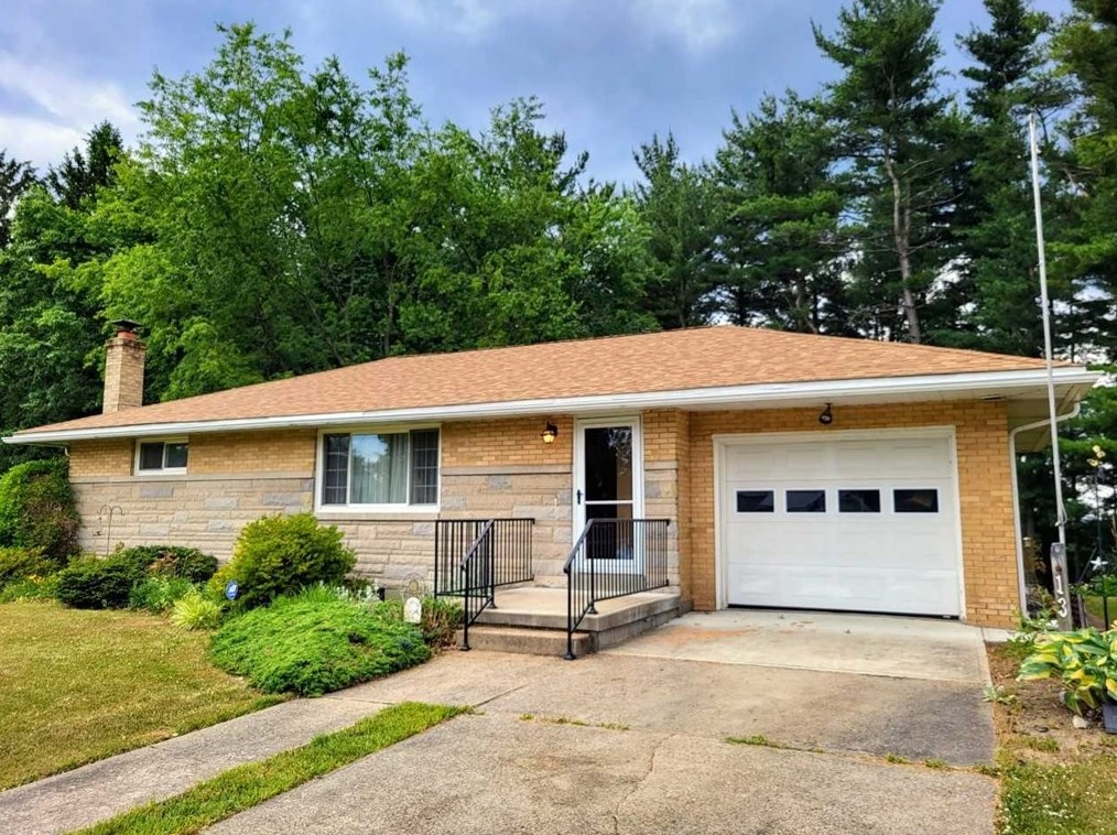 13 Park Dr, Cheswick, PA 15024