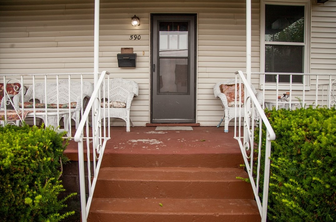 590 Broad St, Washington, PA 15301-5527