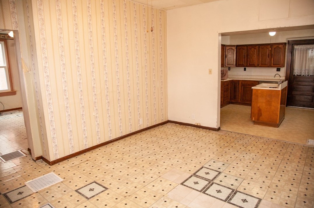 590 Broad St, Washington PA 15301-7015 exterior