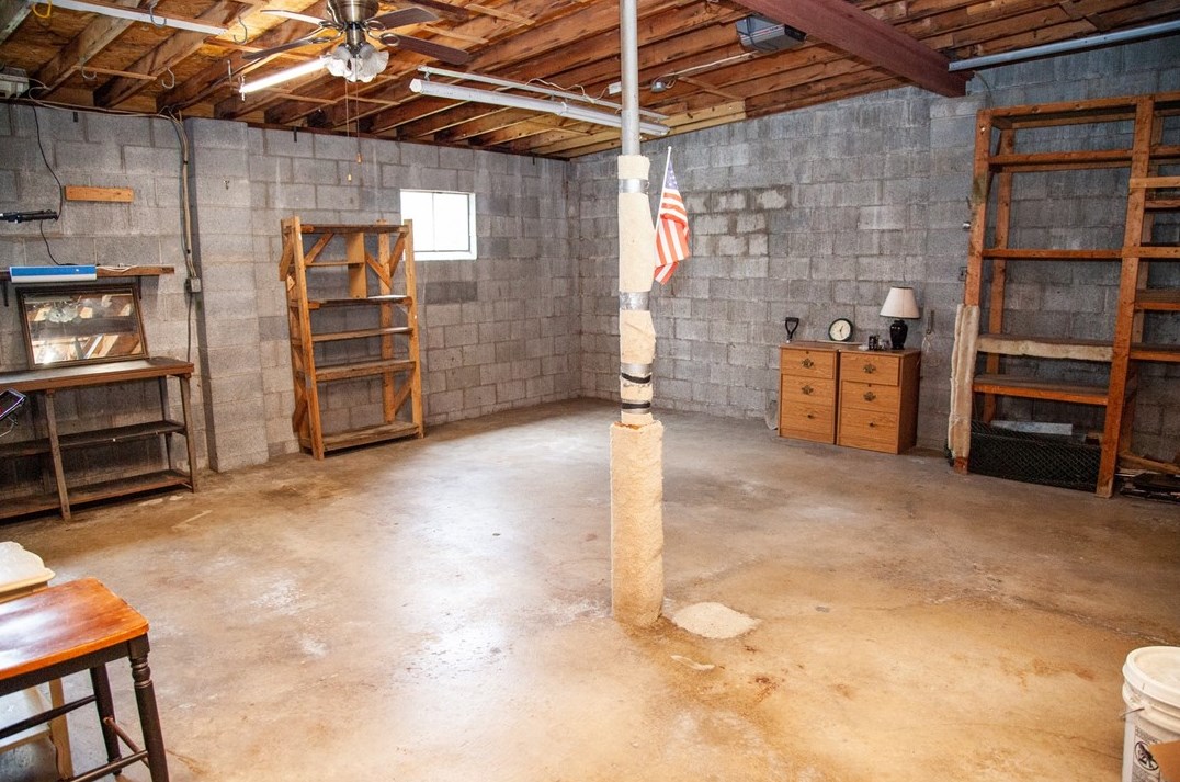 590 Broad St, Washington PA 15301-7015 exterior