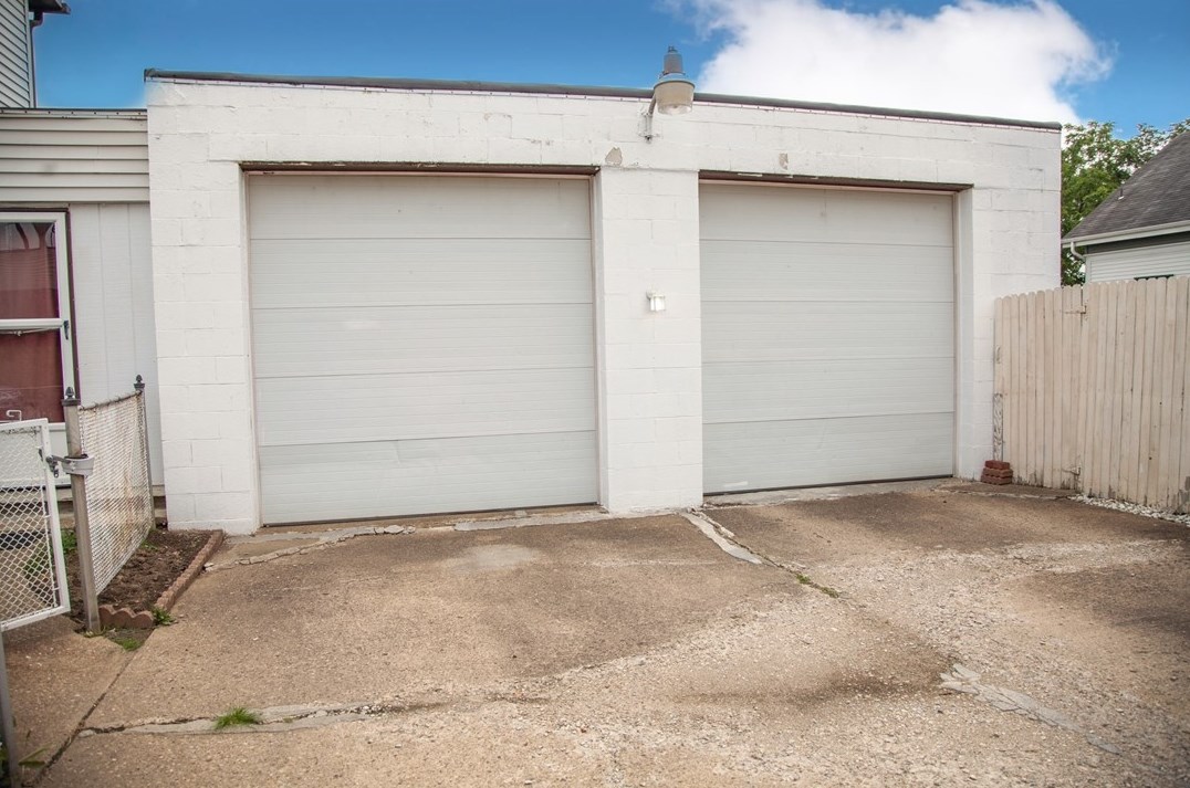 590 Broad St, Washington PA 15301-7015 exterior