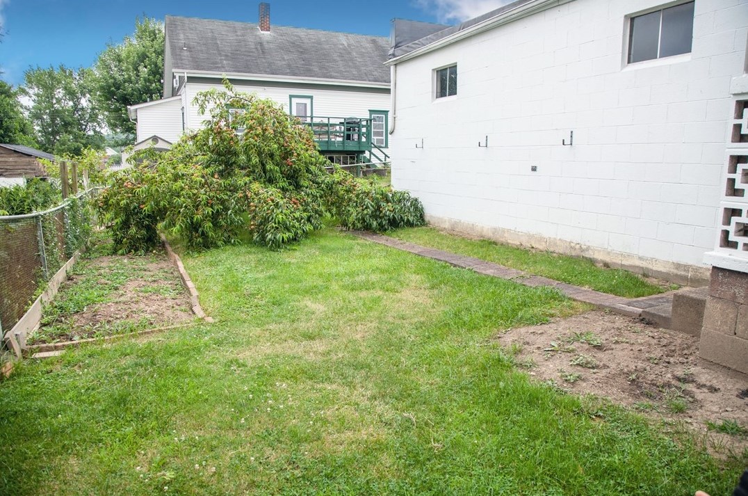 590 Broad St, Washington PA 15301-7015 exterior