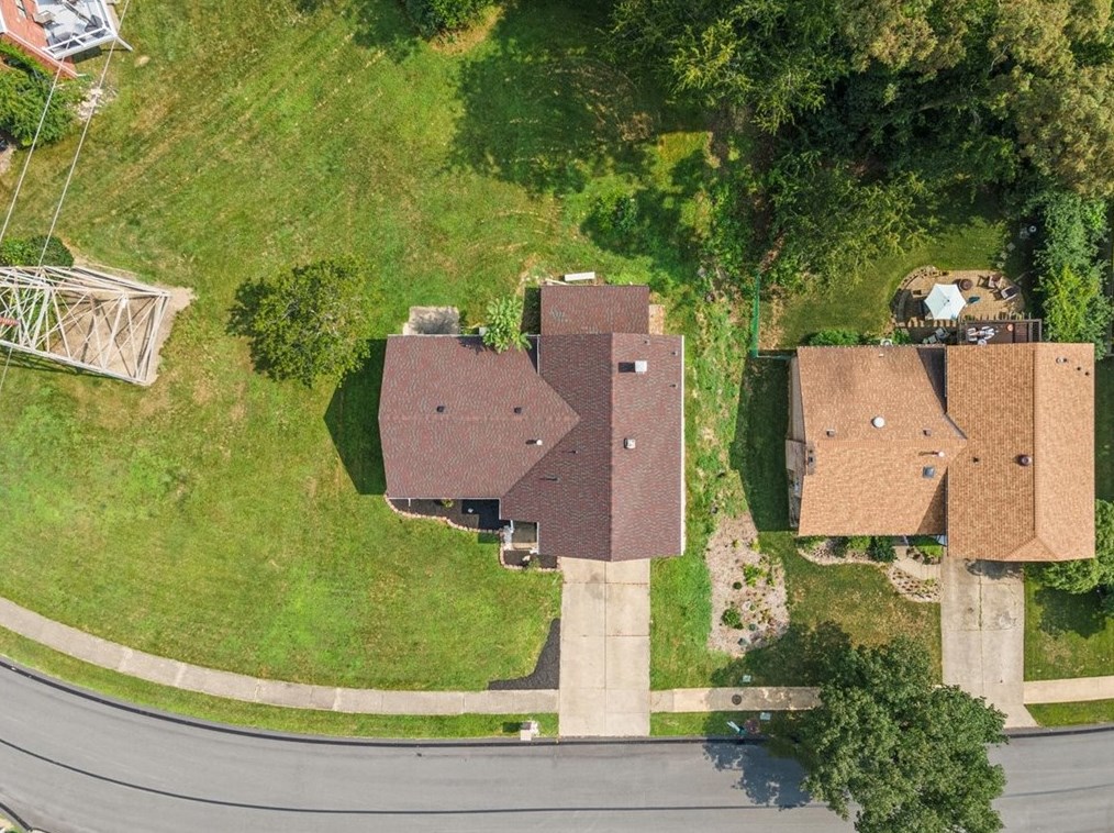 120 Monticello Dr, Monroeville PA  15146-4837 exterior