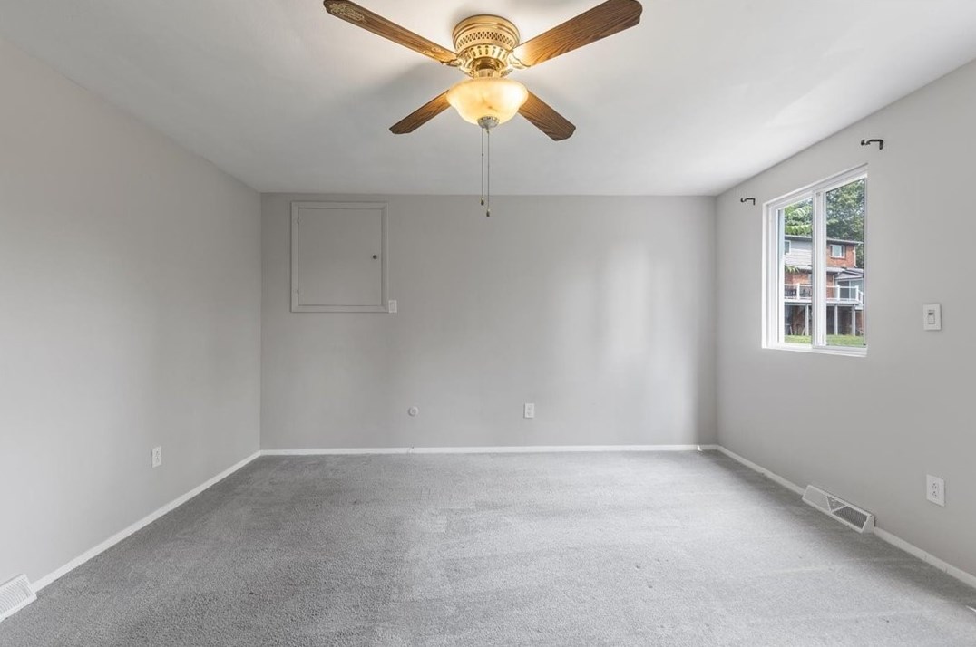 120 Monticello Dr, Monroeville PA  15146-4837 exterior