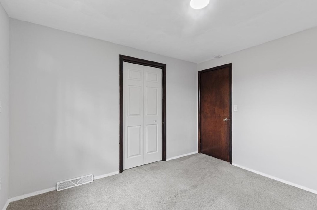 120 Monticello Dr, Monroeville PA  15146-4837 exterior