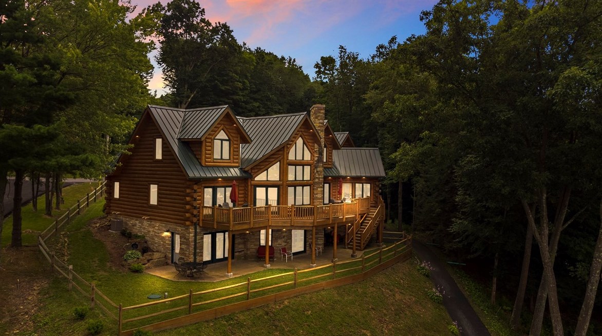 125 Ottawa Ln, Central City, PA 15926-7637