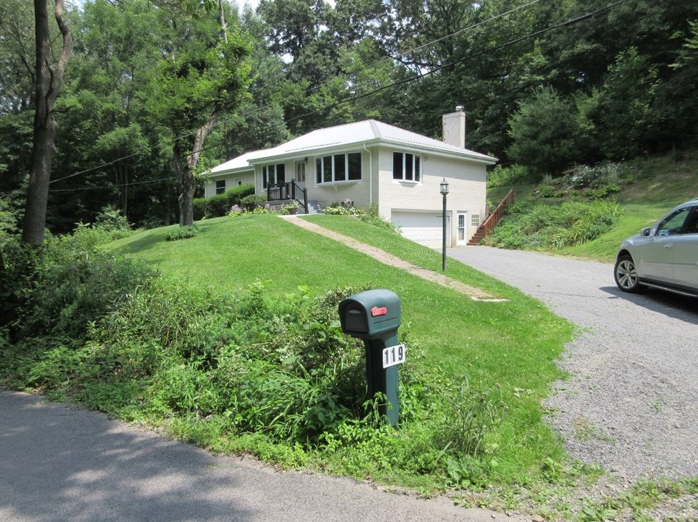 119 Shaffer Rd, Beaver Falls, PA 15010