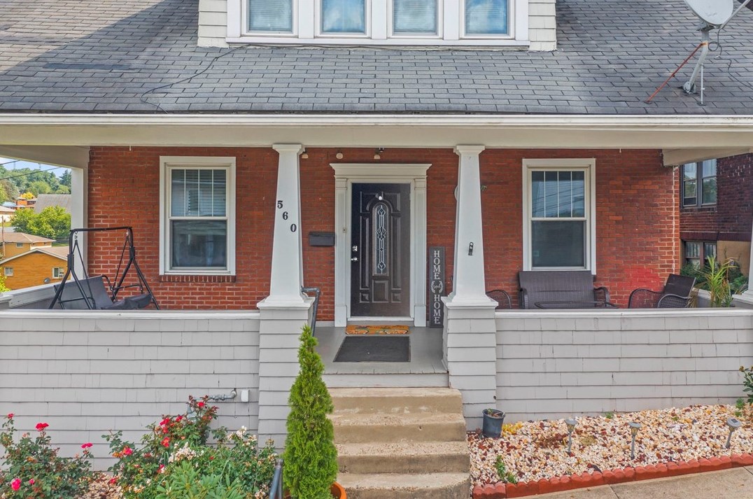 560 Duncan Ave, Washington, PA 15301-4145