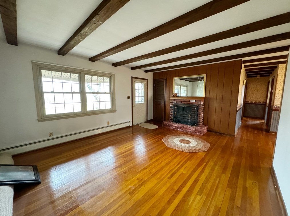 222 Liberty Rd, Grove City PA 16127-3711 exterior