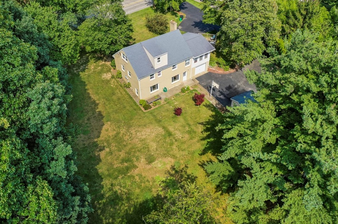 1705 Darlington Rd, Beaver Falls, PA 15010