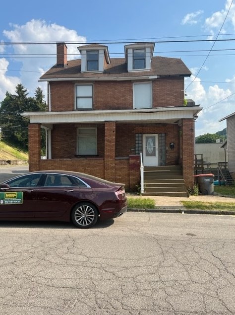 903 15th St, Beaver Falls, PA 15010