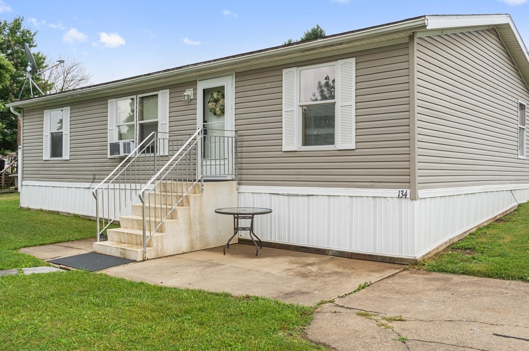 134 Knobvue Dr, Freedom, PA 15042-9737