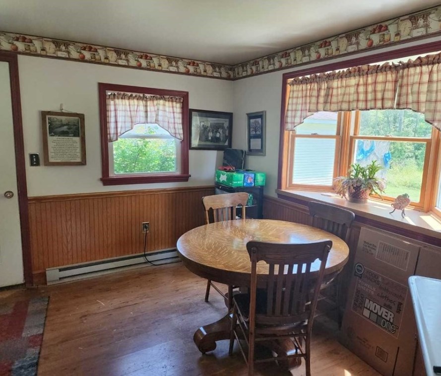 954 Mcnulty Rd, Volant, PA 16156-5920