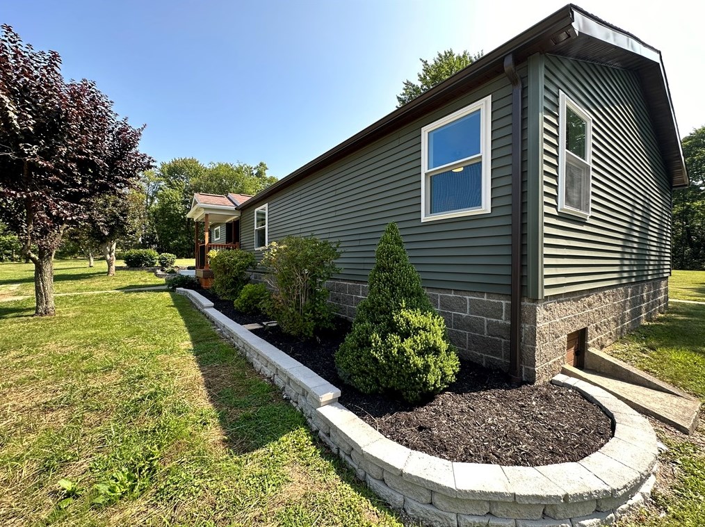 425 Nilan Hill Rd, Point Marion, PA 15474-1389