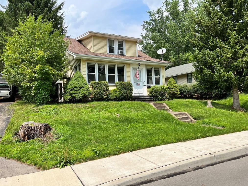 23 Alan Ave, Greenville, PA 16125